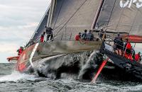 Wild Oats XI y Comanche se retiran de la Rolex Sydney Hobart 2015