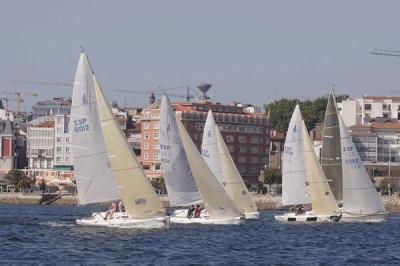 40 Cruceros tomaron la salida del I trofeo Espacio Coruña 40 Cruceros tomaron la salida del I trofeo Espacio Coruña