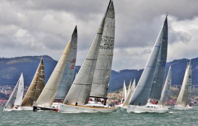 Aceites Abril, Bosch Service Solutions y Burla Negra lideran el Trofeo AXA Aceites Abril, Bosch Service Solutions y Burla Negra lideran el Trofeo AXA