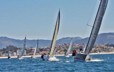 Aceites Abril, Fend la Bise y Margem do Azul III pelean por la victoria en el Trofeo Repsol Aceites Abril, Fend la Bise y Margem do Azul III pelean por la victoria en el Trofeo Repsol