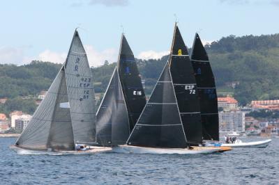 Alibabá en 6 Metros, Ronáutica Marinas en ORC y Samoa en Open líderes del Trofeo Hotel Carlos I Silgar Alibabá en 6 Metros, Ronáutica Marinas en ORC y Samoa en Open líderes del Trofeo Hotel Carlos I Silgar