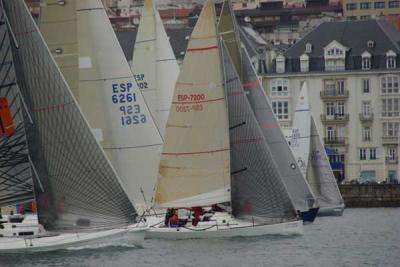 Arranca la regata memorial Gerardo Pombo en aguas cántabres para la clase crucero Arranca la regata memorial Gerardo Pombo en aguas cántabres para la clase crucero