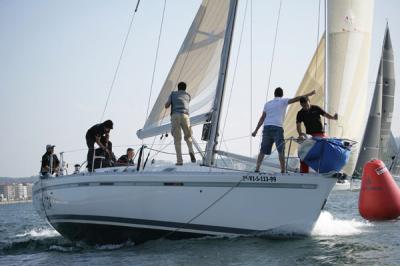 Brillante cierre en Vilagarcía de la II Semana Gallega Profesional y Amateur de la Vela Caixa Galicia