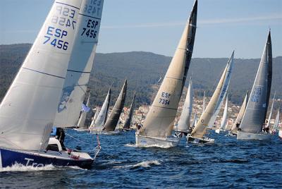 Buen comienzo de la 5ª Regata Interclubles de Cruceros de la Ría de Pontevedra 