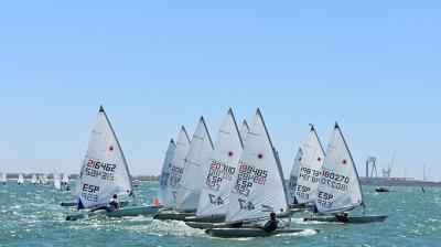Buen ritmo para el arranque de la 49ª Semana Náutica de El Puerto de Santa María Buen ritmo para el arranque de la 49ª Semana Náutica de El Puerto de Santa María