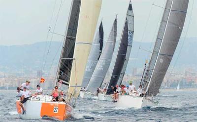 Casi 500 regatistas participarán en el 45 Trofeo de vela Conde de Godó Casi 500 regatistas participarán en el 45 Trofeo de vela Conde de Godó