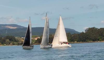 Chispetren, Camping Ria De Arosa y Orlando Ganan la 1ª Manga de la Xviii Regata Punta Fincheira en Rianxo Chispetren, Camping Ria De Arosa y Orlando Ganan la 1ª Manga de la Xviii Regata Punta Fincheira en Rianxo