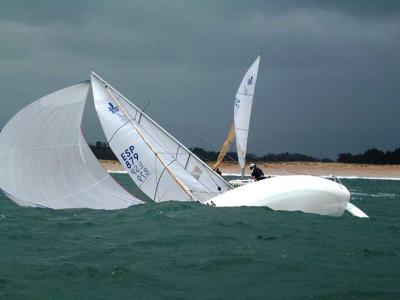 Clasificaciones al rojo vivo a tan solo una jornada de finalizar los trofeos de J80 y Snipe de Santander