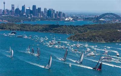 Comanche lidera la salida de la 70ª Rolex Sydney Hobart Comanche lidera la salida de la 70ª Rolex Sydney Hobart