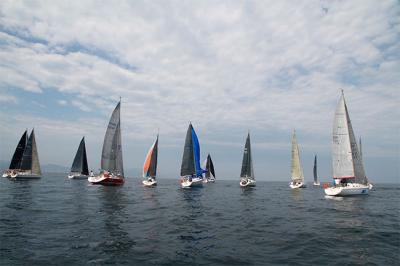 Comenzó en el Abra la I Regata del Cantábrico Getxo-Gijón con 25 barcos Comenzó en el Abra la I Regata del Cantábrico Getxo-Gijón con 25 barcos