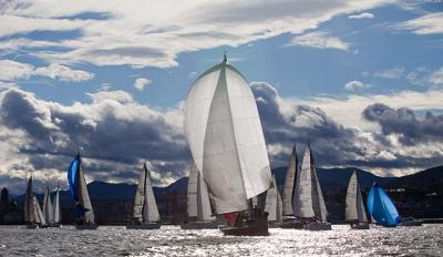 Comienza en el Abra el III Trofeo Social en la clase crucero y J80 Comienza en el Abra el III Trofeo Social en la clase crucero y J80