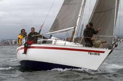 Divertimento con el triunfo conseguido en la última prueba tras realizar un descarte, se alza con el triunfo y revalida el título en la Vuelta Asturias Divertimento con el triunfo conseguido en la última prueba tras realizar un descarte, se alza con el triunfo y revalida el título en la Vuelta Asturias