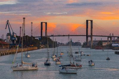 El ascenso a vela del Guadalquivir en positivo gracias al Poniente El ascenso a vela del Guadalquivir en positivo gracias al Poniente
