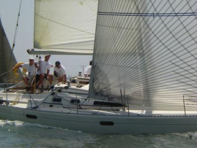El gaditano ‘Camaguey’ gana el V Trofeo Rives en la bahía de Cádiz El gaditano ‘Camaguey’ gana el V Trofeo Rives en la bahía de Cádiz