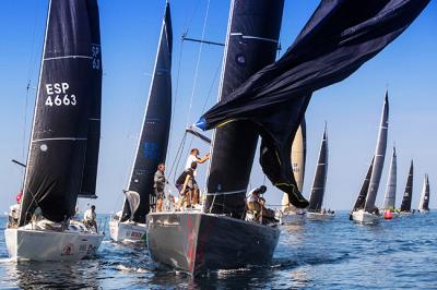 El Monte Real Club de Yates llenará 2022 de competición, diversión y espectáculo El Monte Real Club de Yates llenará 2022 de competición, diversión y espectáculo