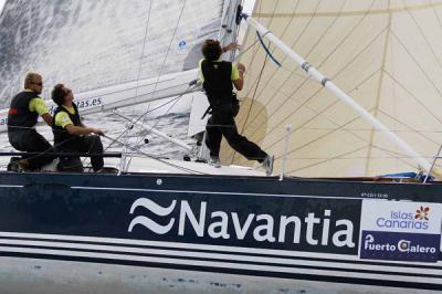 El Navantia se mantiene segundo en el mundial de 670, tras la regata costera