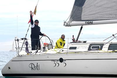 El Real Club Náutico de Valencia estrena regata de altura con un máximo de 3 tripulantes. El Real Club Náutico de Valencia estrena regata de altura con un máximo de 3 tripulantes.