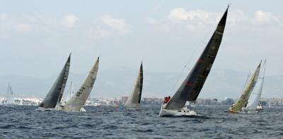 El “Sirpy” de José Matheu se impone en el Trofeo Mar Blau El “Sirpy” de José Matheu se impone en el Trofeo Mar Blau