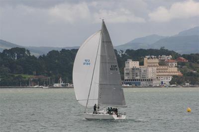 El Soledad en clase Club, el Izaro Segundo en clase III y el Marieta en clase II se hicieron con la victoria en la primera tirada del Trofeo RAECY