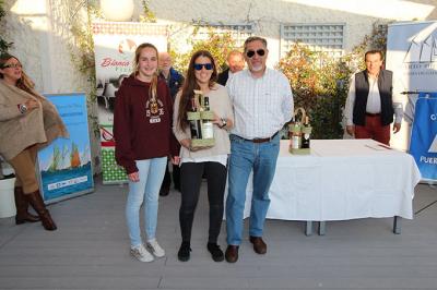 El Trofeo Blanca Paloma para el ‘Puerto Sherry II’ de Julia Vallo