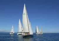 El Trofeo Comodoro salva la escasez de viento con una brillante primera jornada