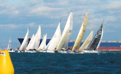 El Trofeo Presidente abre la temporada 2010 de Cruceros y Monotipos en el RCN Valencia El Trofeo Presidente abre la temporada 2010 de Cruceros y Monotipos en el RCN Valencia