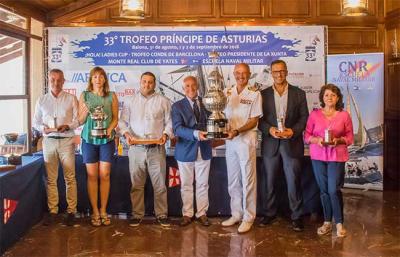 El Trofeo Príncipe de Asturias suelta amarras en Baiona El Trofeo Príncipe de Asturias suelta amarras en Baiona