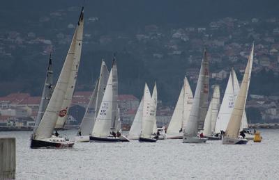 El Trofeo Repsol de cruceros concluyó con dominio del Náutico de Vigo y victoria del “Aceites Abril” en la clase Regata El Trofeo Repsol de cruceros concluyó con dominio del Náutico de Vigo y victoria del “Aceites Abril” en la clase Regata