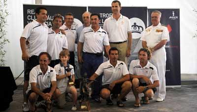 EL TROFEO SM LA REINA CORONA A SUS CAMPEONES EL TROFEO SM LA REINA CORONA A SUS CAMPEONES