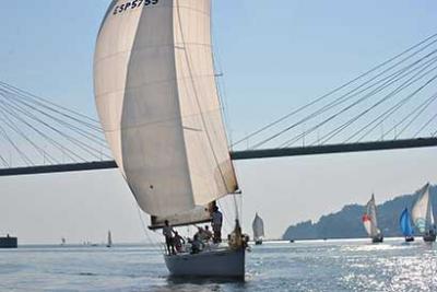 El X Trofeo ACIMUT NORTE de cruceros a escena este fin de semana en la Ría de Vigo