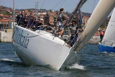 El ‘Bizkaia Maitena’ se coloca líder del Trofeo Otoño El ‘Bizkaia Maitena’ se coloca líder del Trofeo Otoño
