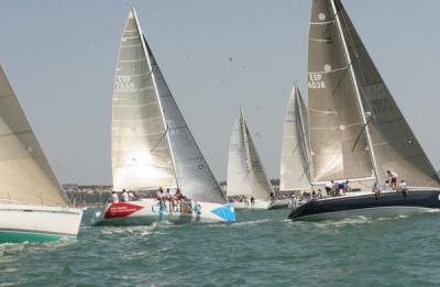 El ‘Ciudad de Ceuta’ revalida el titulo en la XVI Regata Juan de la Cosa y se lleva el titulo de campeón de España de Cruceros Zona Sur El ‘Ciudad de Ceuta’ revalida el titulo en la XVI Regata Juan de la Cosa y se lleva el titulo de campeón de España de Cruceros Zona Sur