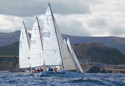 El ‘Inzenhabit’ gana la Copa Castro y deja el bello trofeo en Cantabria El ‘Inzenhabit’ gana la Copa Castro y deja el bello trofeo en Cantabria