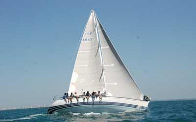 El ‘UCA’ se lleva la victoria mas buscada en la segunda prueba del Campeonato de Andalucía de Crucero de Altura disputada este fin de semana en aguas de Cádiz El ‘UCA’ se lleva la victoria mas buscada en la segunda prueba del Campeonato de Andalucía de Crucero de Altura disputada este fin de semana en aguas de Cádiz