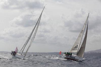Emoción y mínimas distancias entre los ganadores del Trofeo de la Armada Española