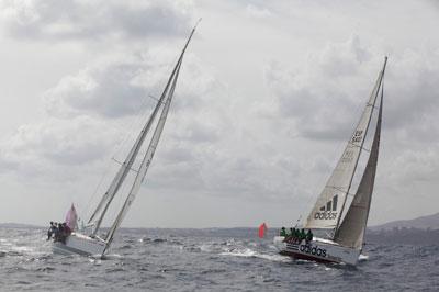 Emoción y mínimas distancias entre los ganadores del Trofeo de la Armada Española Emoción y mínimas distancias entre los ganadores del Trofeo de la Armada Española