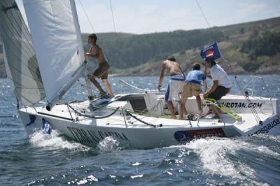 Gran segunda jornada del Terras Gauda de Bernardo Paz en el Trofeo Caixa Galicia del Gallego de Cruceros Gran segunda jornada del Terras Gauda de Bernardo Paz en el Trofeo Caixa Galicia del Gallego de Cruceros