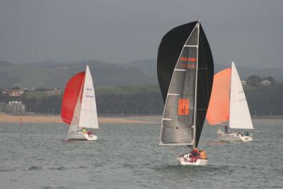 Granuja en J80 y Yamamay en cruceros lideran el V Trofeo Presidente de Cantabria. Granuja en J80 y Yamamay en cruceros lideran el V Trofeo Presidente de Cantabria.