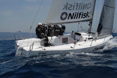 JM. Van der Ploeg, Robles/Trittel lideran los campeonatos de Catalunya de J80 y 29er respectivamente. JM. Van der Ploeg, Robles/Trittel lideran los campeonatos de Catalunya de J80 y 29er respectivamente.