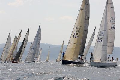 La Copa Getxo retoma la temporada de regatas en el Abra La Copa Getxo retoma la temporada de regatas en el Abra