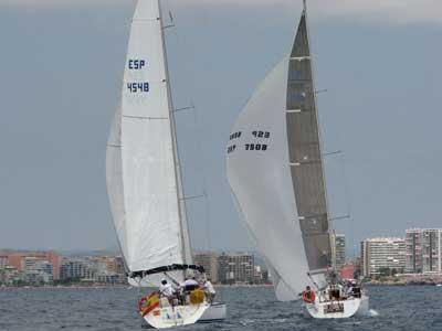 La embarcación Ulavela lidera la Regata de Invierno del CN Oropesa del Mar La embarcación Ulavela lidera la Regata de Invierno del CN Oropesa del Mar