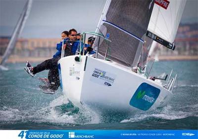 La escasa intensidad de viento ha impedido poner el broche de oro final a la 41 edición del Trofeo Conde de Godó-Merchbanc. La escasa intensidad de viento ha impedido poner el broche de oro final a la 41 edición del Trofeo Conde de Godó-Merchbanc.