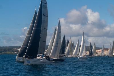 La flota de la 11ª Regata Interclubes se luce en Sanxenxo La flota de la 11ª Regata Interclubes se luce en Sanxenxo