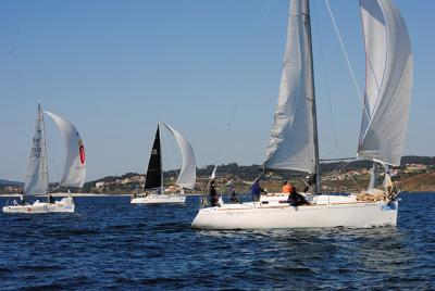 La Interclubes de Cruceros de la Ría de Pontevedra finaliza este sábado con la etapa de la Comisión Naval de Regatas La Interclubes de Cruceros de la Ría de Pontevedra finaliza este sábado con la etapa de la Comisión Naval de Regatas