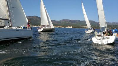 La regata ALCA del NAUTICO AROUSA NORTE para Santanas, Mauritanoa y Fixius La regata ALCA del NAUTICO AROUSA NORTE para Santanas, Mauritanoa y Fixius