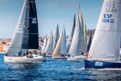 La Regata Interclubes Ría de Pontevedra decide este sábado a los vencedores de su décima edición