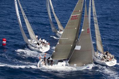 La segunda jornada del VIII Trofeo César Manrique Puerto Calero volvió a estar marcada por el suave viento 