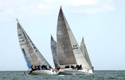 La XI Semana Náutica Costa del Sol 2013 en aguas del Marítimo de Benalmádena ha cumplido con la primera jornada La XI Semana Náutica Costa del Sol 2013 en aguas del Marítimo de Benalmádena ha cumplido con la primera jornada