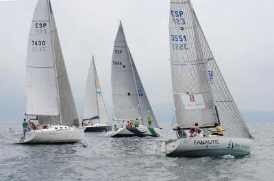 La XVII Regata de Cruceros Náutico Portonovo se celebra este fin de semana en la Ría de Pontevedra La XVII Regata de Cruceros Náutico Portonovo se celebra este fin de semana en la Ría de Pontevedra