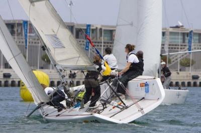 Las mejores tripulaciones disputan el I Match Race Femenino de A Coruña